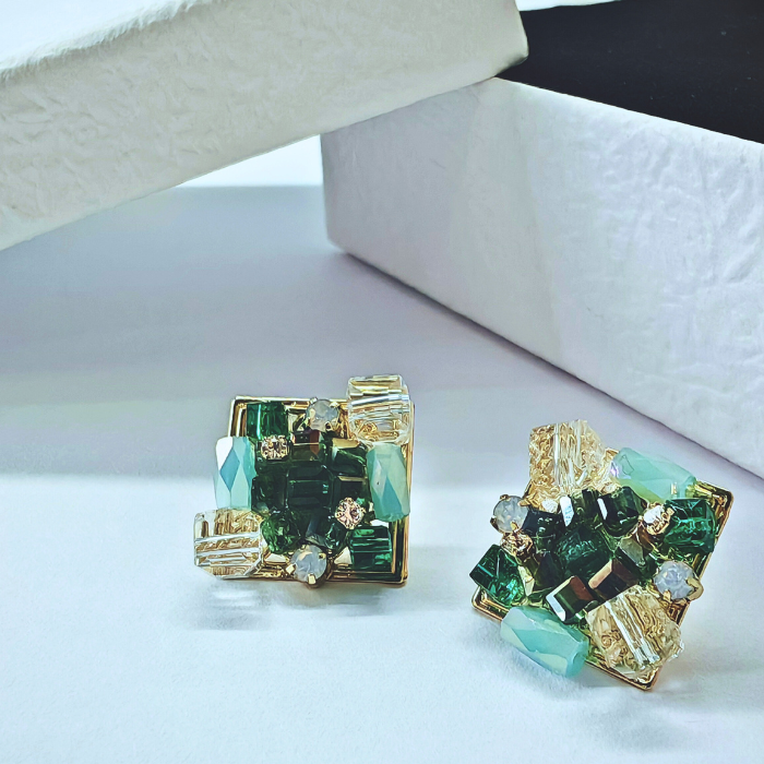 ヴェールエクラ・スクエアピアス