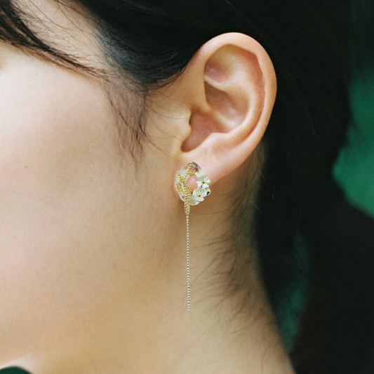 クリアフラワーチェーンピアス