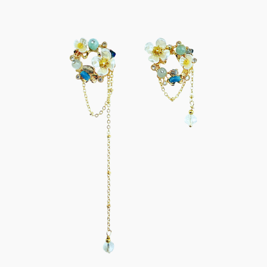 フラワーリースチェーンピアス　アシンメトリーデザイン