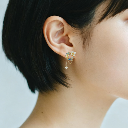 フラワーリースチェーンピアス　アシンメトリーデザイン